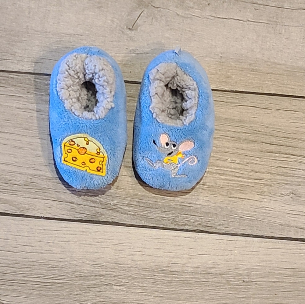 🦔Snoozies baby mouse and cheese slippers🌻